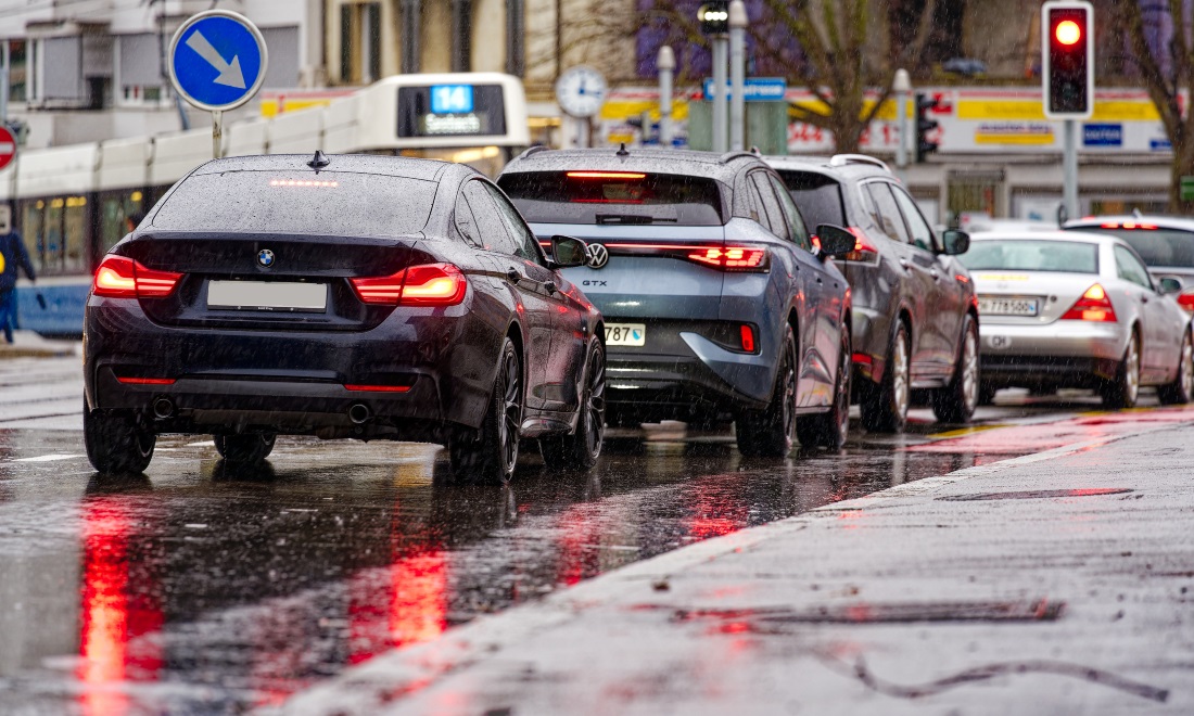 Traffic noise rules and fines to be tightened in Switzerland