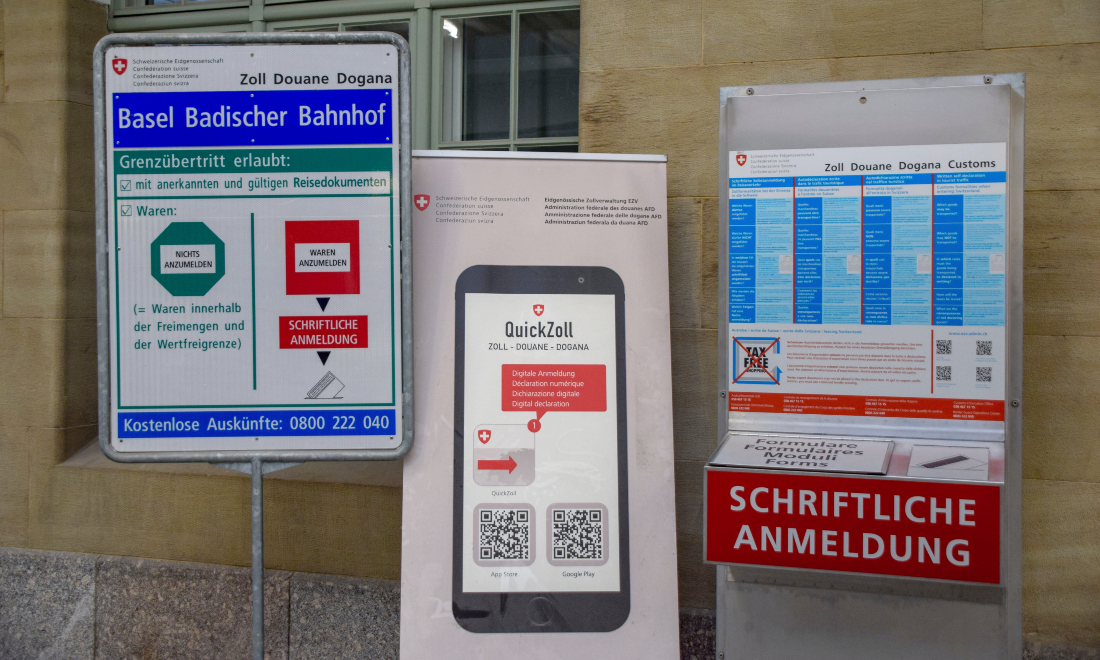 Swiss QuickZoll app accused of overcharging cross-border shoppers