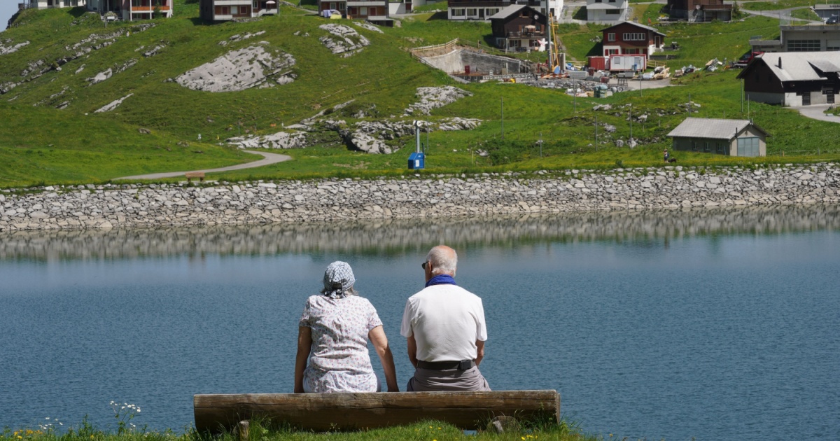 Pension benefits in Switzerland have fallen 16% since 2002