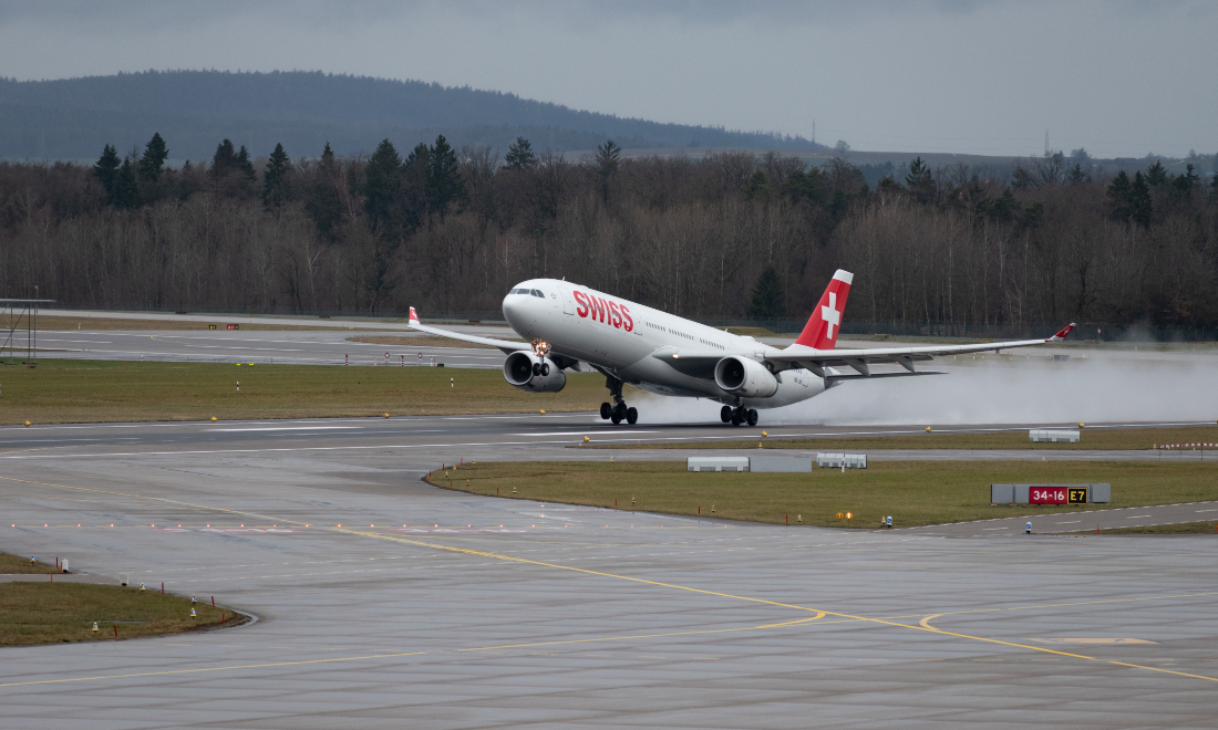 Clogged toilet forces SWISS flight to return to Zurich