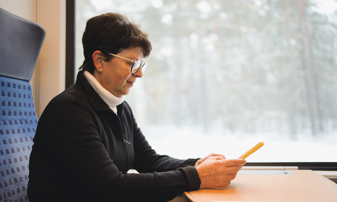 Cost of smartphones in Switzerland falls for first time since 2019