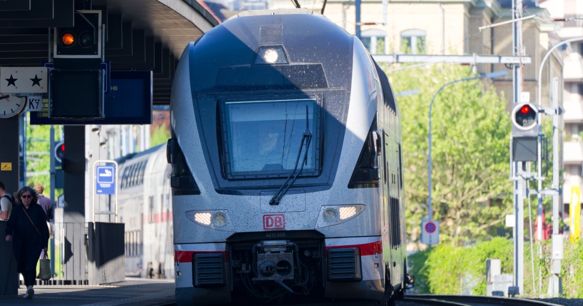 Fed up with delays, Schaffhausen demands that Deutsche Bahn trains stop at border